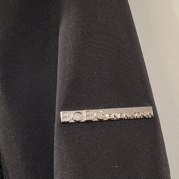 BCBGeneration Black Belted Softshell Jacket with Hood in Medium - Picture 6 of 8